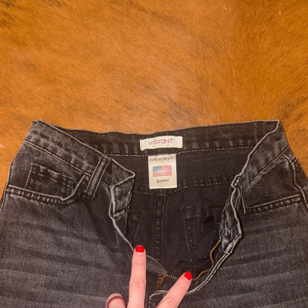Vibrant Black High Rise Distressed Jeans size 25
